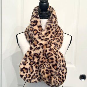 New INC International Concepts Leopard Print Faux Fur Neck Warmer Scarf One Size